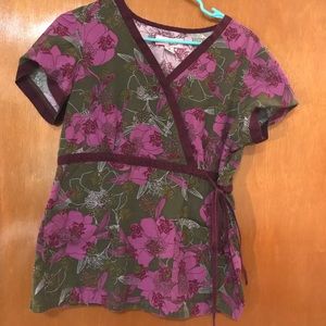 Medium koi scrub top